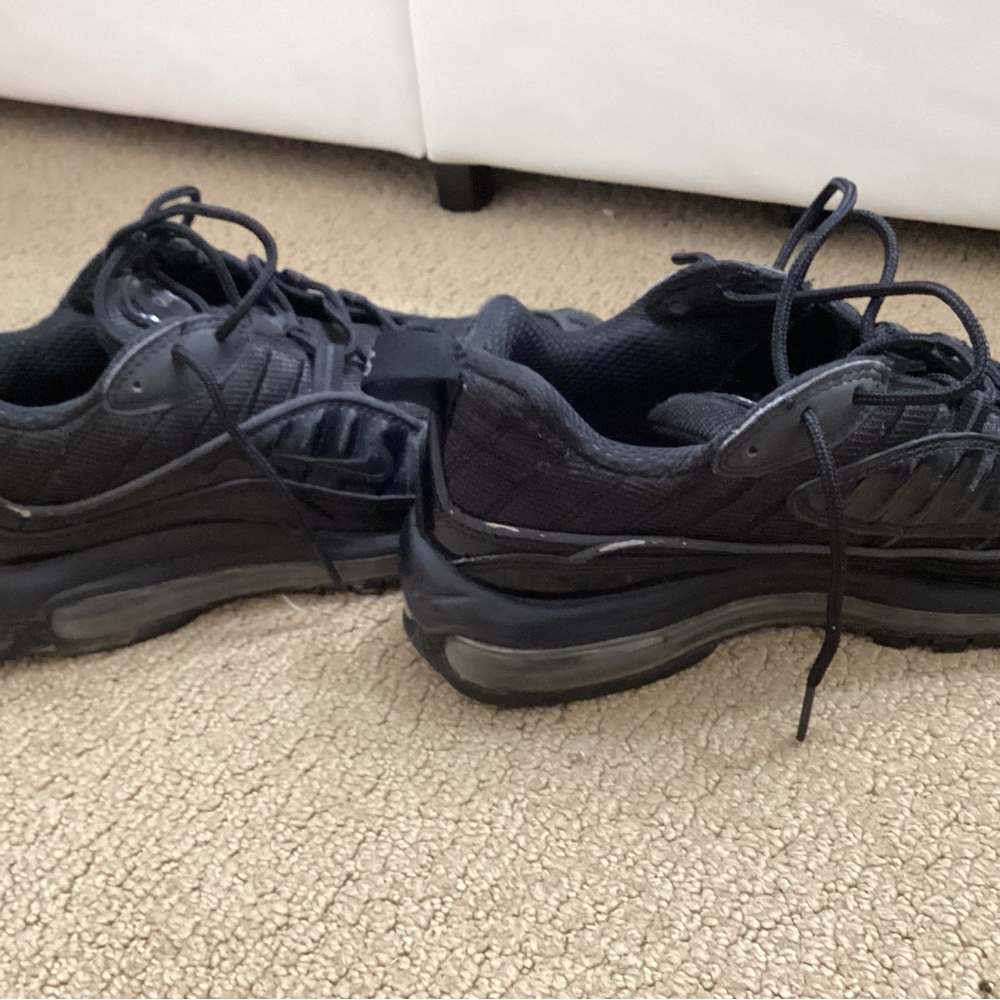 Nike Black Air Max Men's Athletic Shoes - Picture 2 of 4